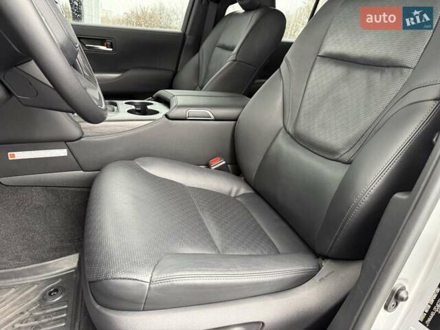 Сірий Тойота Ленд Крузер, об'ємом двигуна 3.3 л та пробігом 31 тис. км за 75000 $, фото 5 на Automoto.ua