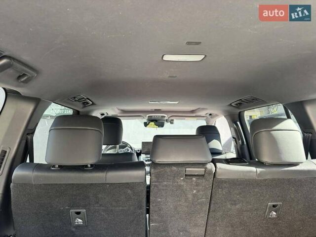 Серый Тойота Ленд Крузер, объемом двигателя 3.3 л и пробегом 61 тыс. км за 81753 $, фото 21 на Automoto.ua