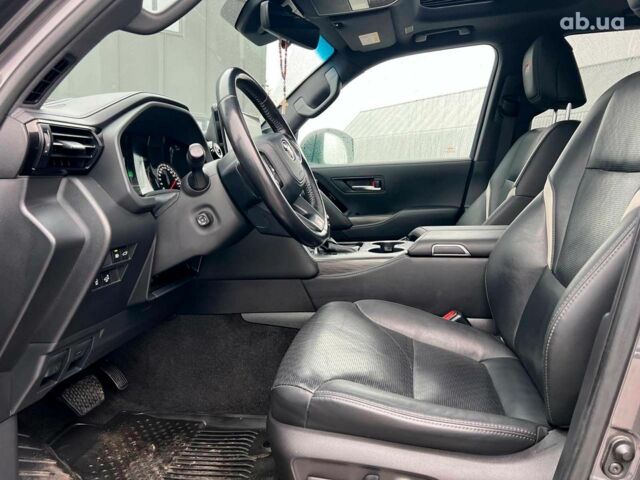 Серый Тойота Ленд Крузер, объемом двигателя 3.3 л и пробегом 61 тыс. км за 80940 $, фото 21 на Automoto.ua