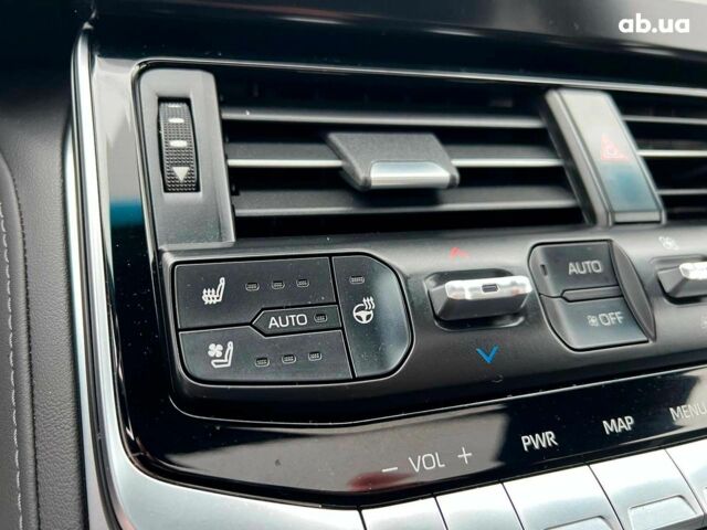 Серый Тойота Ленд Крузер, объемом двигателя 3.3 л и пробегом 61 тыс. км за 80940 $, фото 36 на Automoto.ua