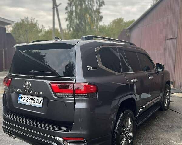 Сірий Тойота Ленд Крузер, об'ємом двигуна 3.3 л та пробігом 29 тис. км за 86000 $, фото 5 на Automoto.ua
