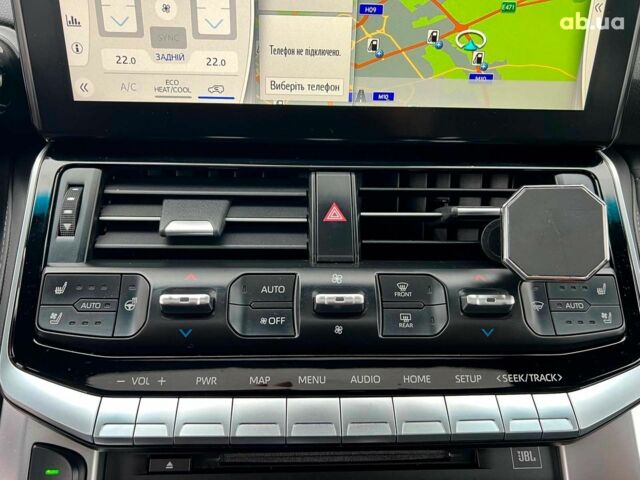 Серый Тойота Ленд Крузер, объемом двигателя 3.3 л и пробегом 61 тыс. км за 80940 $, фото 32 на Automoto.ua