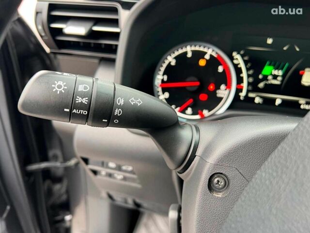 Серый Тойота Ленд Крузер, объемом двигателя 3.3 л и пробегом 61 тыс. км за 80940 $, фото 28 на Automoto.ua