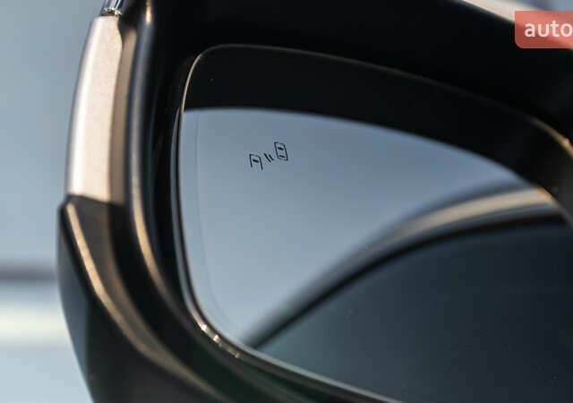 Серый Тойота Ленд Крузер, объемом двигателя 3.3 л и пробегом 68 тыс. км за 78871 $, фото 35 на Automoto.ua