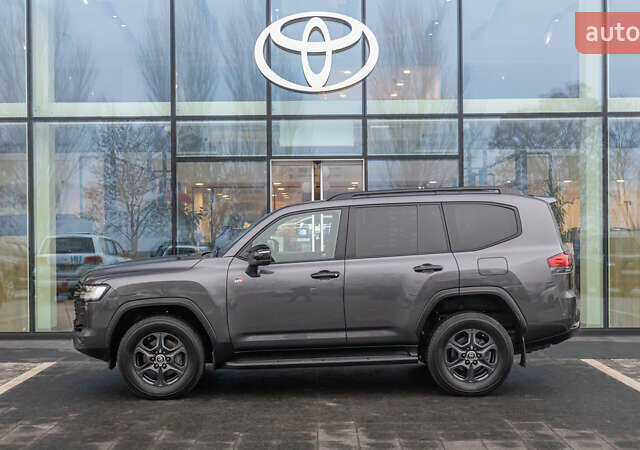 Сірий Тойота Ленд Крузер, об'ємом двигуна 3.45 л та пробігом 34 тис. км за 78220 $, фото 2 на Automoto.ua