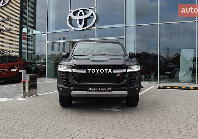 Серый Тойота Ленд Крузер, объемом двигателя 3.35 л и пробегом 177 тыс. км за 74600 $, фото 4 на Automoto.ua