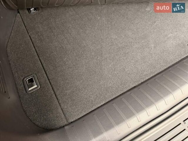 Сірий Тойота Ленд Крузер, об'ємом двигуна 3.3 л та пробігом 89 тис. км за 79900 $, фото 89 на Automoto.ua