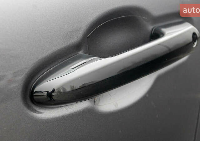 Сірий Тойота Ленд Крузер, об'ємом двигуна 3.45 л та пробігом 34 тис. км за 78220 $, фото 21 на Automoto.ua