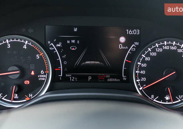 Серый Тойота Ленд Крузер, объемом двигателя 3.3 л и пробегом 68 тыс. км за 78871 $, фото 16 на Automoto.ua