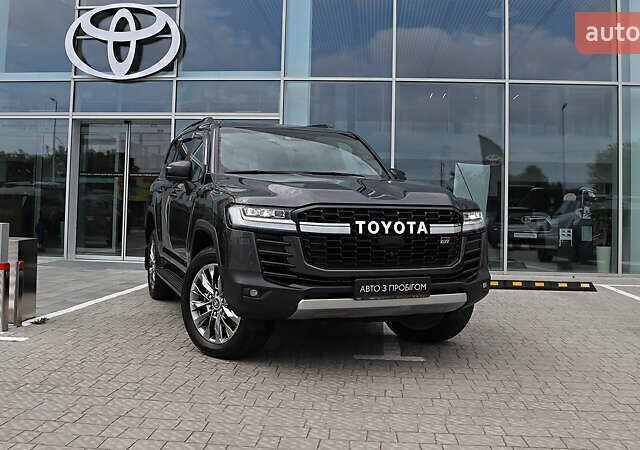 Серый Тойота Ленд Крузер, объемом двигателя 3.35 л и пробегом 177 тыс. км за 74600 $, фото 18 на Automoto.ua