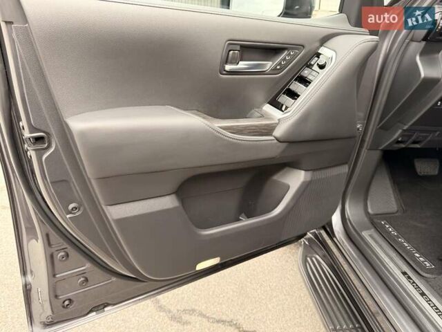 Сірий Тойота Ленд Крузер, об'ємом двигуна 3.3 л та пробігом 89 тис. км за 79900 $, фото 57 на Automoto.ua