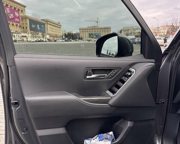 Серый Тойота Ленд Крузер, объемом двигателя 3.35 л и пробегом 28 тыс. км за 83999 $, фото 20 на Automoto.ua