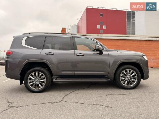 Сірий Тойота Ленд Крузер, об'ємом двигуна 3.3 л та пробігом 89 тис. км за 79900 $, фото 42 на Automoto.ua