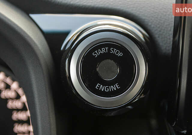 Серый Тойота Ленд Крузер, объемом двигателя 3.3 л и пробегом 68 тыс. км за 78871 $, фото 29 на Automoto.ua