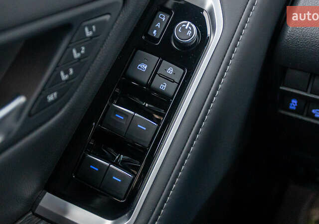 Сірий Тойота Ленд Крузер, об'ємом двигуна 3.45 л та пробігом 34 тис. км за 78220 $, фото 23 на Automoto.ua