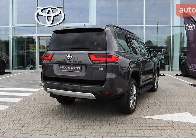 Серый Тойота Ленд Крузер, объемом двигателя 3.35 л и пробегом 177 тыс. км за 74600 $, фото 17 на Automoto.ua