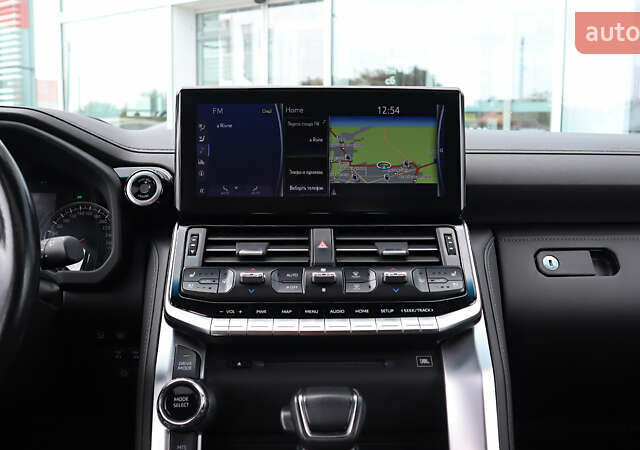 Серый Тойота Ленд Крузер, объемом двигателя 3.35 л и пробегом 177 тыс. км за 74600 $, фото 14 на Automoto.ua