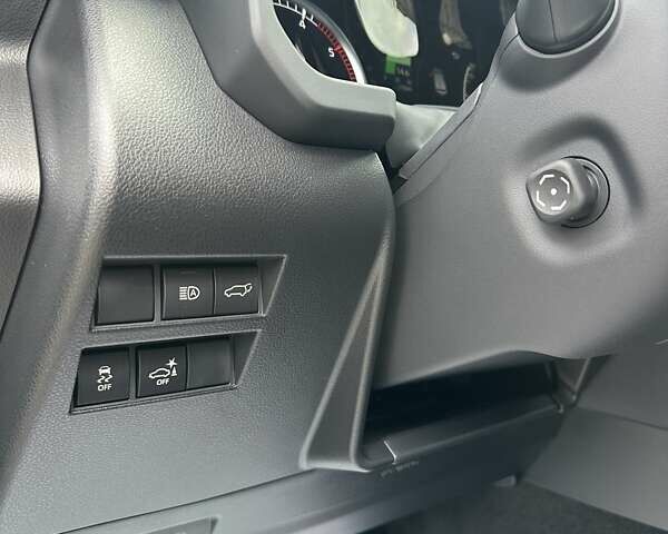 Серый Тойота Ленд Крузер, объемом двигателя 3.35 л и пробегом 28 тыс. км за 83999 $, фото 37 на Automoto.ua