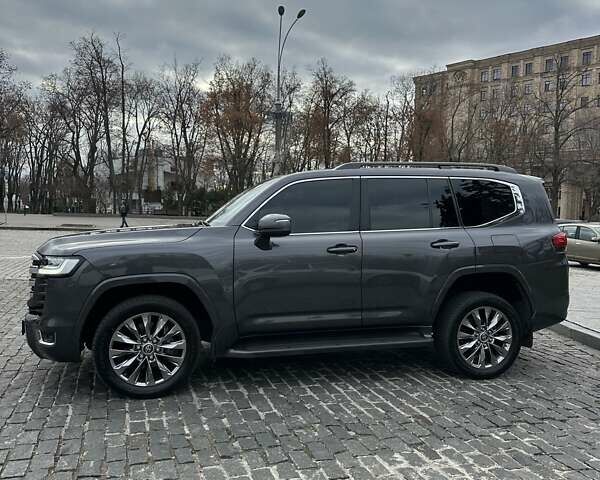 Серый Тойота Ленд Крузер, объемом двигателя 3.35 л и пробегом 28 тыс. км за 83999 $, фото 13 на Automoto.ua