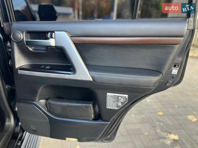 Синий Тойота Ленд Крузер, объемом двигателя 4.46 л и пробегом 230 тыс. км за 43500 $, фото 21 на Automoto.ua