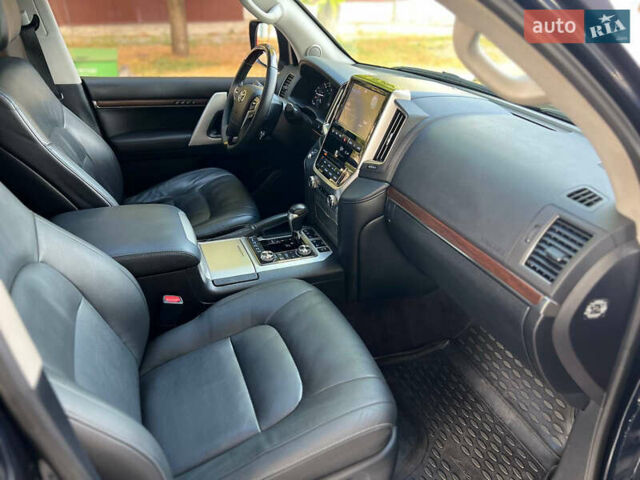 Синий Тойота Ленд Крузер, объемом двигателя 4.46 л и пробегом 230 тыс. км за 43500 $, фото 25 на Automoto.ua
