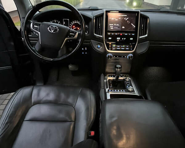 Синий Тойота Ленд Крузер, объемом двигателя 4.46 л и пробегом 183 тыс. км за 53500 $, фото 9 на Automoto.ua