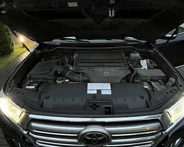 Синий Тойота Ленд Крузер, объемом двигателя 4.46 л и пробегом 183 тыс. км за 53500 $, фото 14 на Automoto.ua