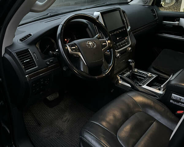 Синий Тойота Ленд Крузер, объемом двигателя 4.46 л и пробегом 183 тыс. км за 53500 $, фото 6 на Automoto.ua