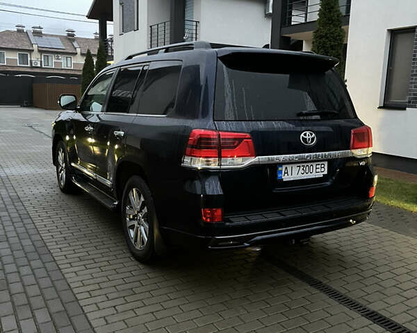 Синий Тойота Ленд Крузер, объемом двигателя 4.46 л и пробегом 183 тыс. км за 53500 $, фото 5 на Automoto.ua