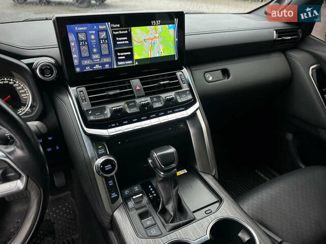 Синій Тойота Ленд Крузер, об'ємом двигуна 3.35 л та пробігом 55 тис. км за 73800 $, фото 65 на Automoto.ua