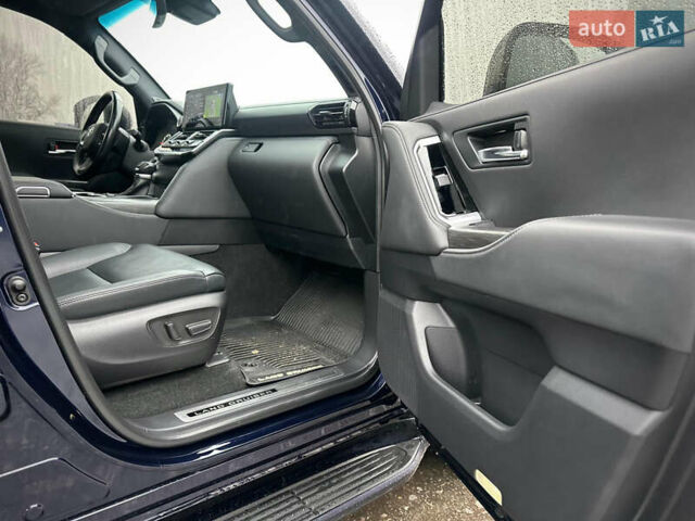 Синій Тойота Ленд Крузер, об'ємом двигуна 3.35 л та пробігом 55 тис. км за 73800 $, фото 47 на Automoto.ua