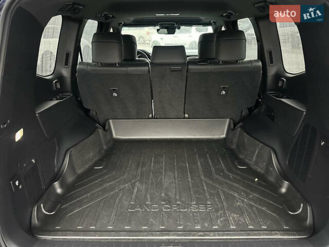 Синій Тойота Ленд Крузер, об'ємом двигуна 3.35 л та пробігом 55 тис. км за 73800 $, фото 25 на Automoto.ua