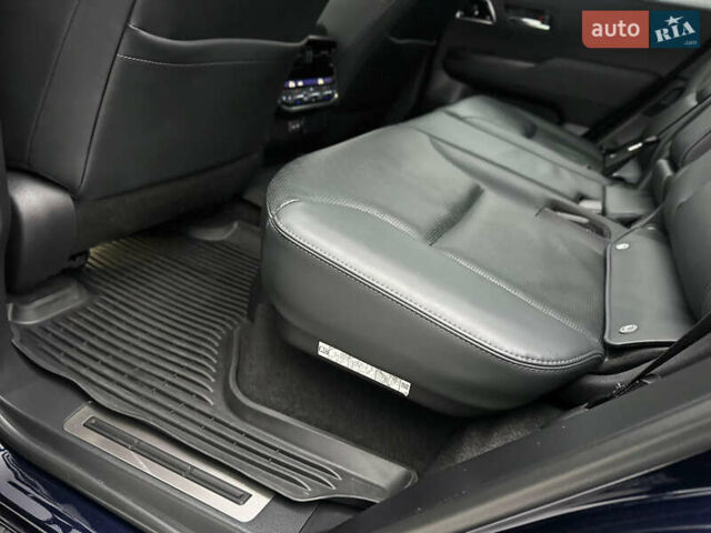 Синій Тойота Ленд Крузер, об'ємом двигуна 3.35 л та пробігом 55 тис. км за 73800 $, фото 39 на Automoto.ua