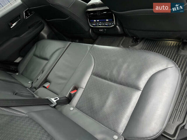 Синій Тойота Ленд Крузер, об'ємом двигуна 3.35 л та пробігом 55 тис. км за 73800 $, фото 56 на Automoto.ua