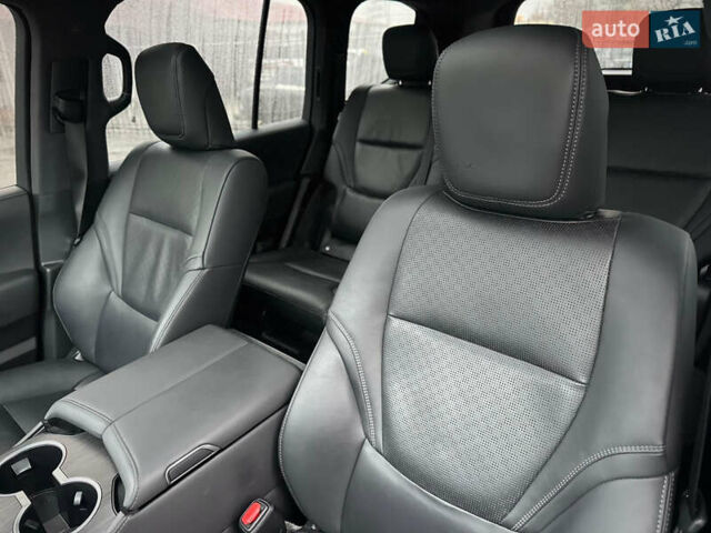 Синій Тойота Ленд Крузер, об'ємом двигуна 3.35 л та пробігом 55 тис. км за 73800 $, фото 36 на Automoto.ua