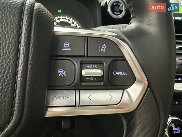 Синій Тойота Ленд Крузер, об'ємом двигуна 3.3 л та пробігом 50 тис. км за 79500 $, фото 52 на Automoto.ua