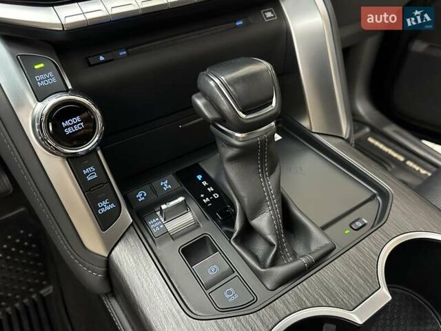 Синій Тойота Ленд Крузер, об'ємом двигуна 3.3 л та пробігом 50 тис. км за 79500 $, фото 59 на Automoto.ua