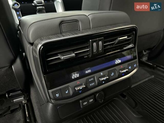 Синій Тойота Ленд Крузер, об'ємом двигуна 3.3 л та пробігом 50 тис. км за 79500 $, фото 82 на Automoto.ua