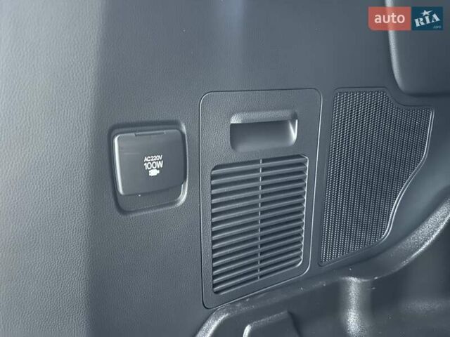 Синій Тойота Ленд Крузер, об'ємом двигуна 3.3 л та пробігом 50 тис. км за 79500 $, фото 92 на Automoto.ua