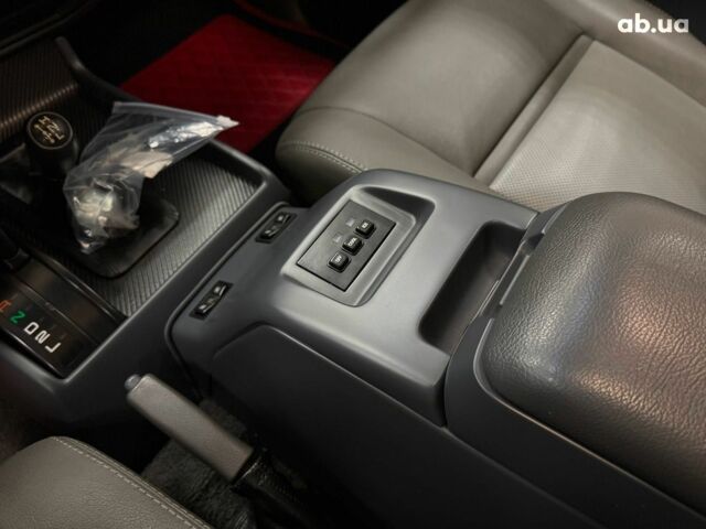 Зелений Тойота Ленд Крузер, об'ємом двигуна 4.2 л та пробігом 4 тис. км за 81890 $, фото 33 на Automoto.ua