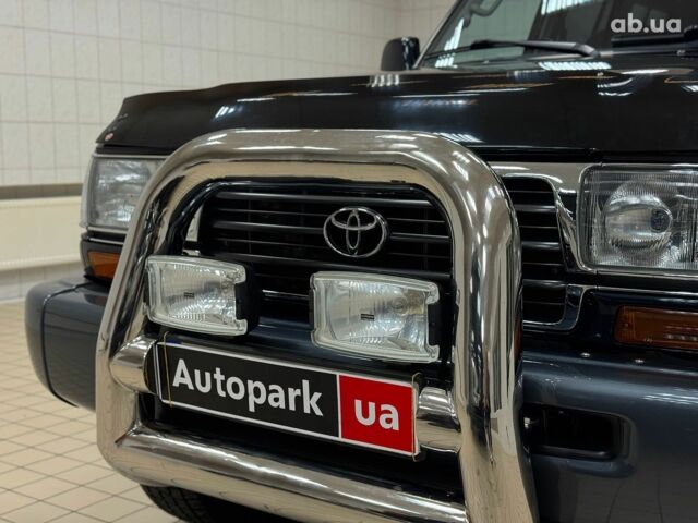 Зелений Тойота Ленд Крузер, об'ємом двигуна 4.2 л та пробігом 4 тис. км за 81890 $, фото 3 на Automoto.ua