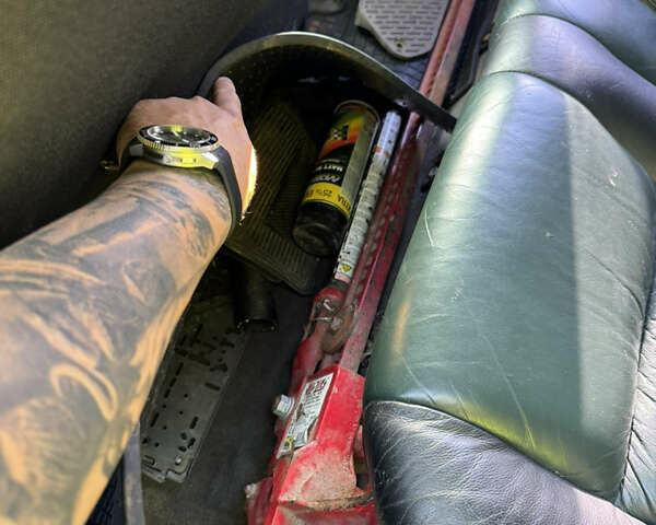 Зеленый Тойота Ленд Крузер, объемом двигателя 4.5 л и пробегом 400 тыс. км за 10500 $, фото 9 на Automoto.ua