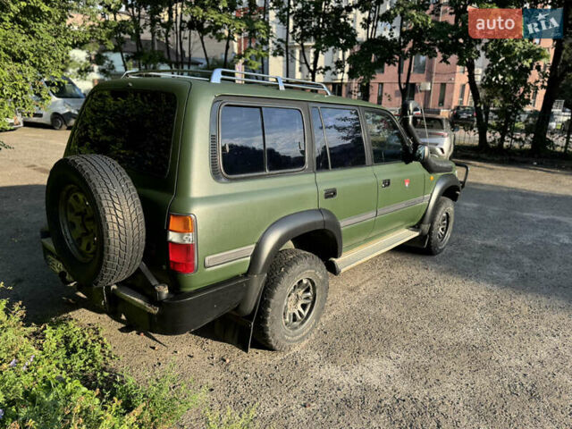 Зеленый Тойота Ленд Крузер, объемом двигателя 4.5 л и пробегом 400 тыс. км за 10500 $, фото 5 на Automoto.ua