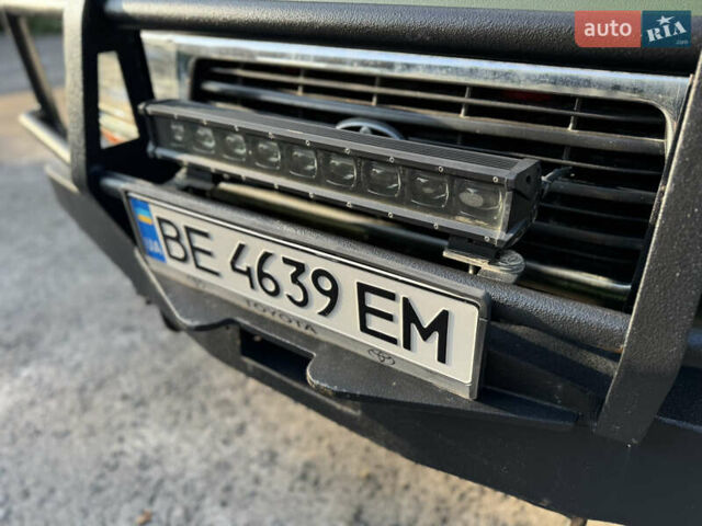 Зеленый Тойота Ленд Крузер, объемом двигателя 4.5 л и пробегом 400 тыс. км за 10500 $, фото 3 на Automoto.ua