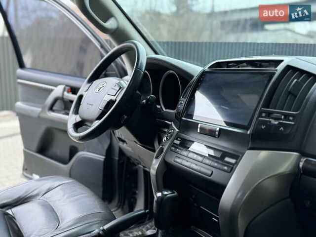 Зеленый Тойота Ленд Крузер, объемом двигателя 4.5 л и пробегом 267 тыс. км за 22999 $, фото 38 на Automoto.ua