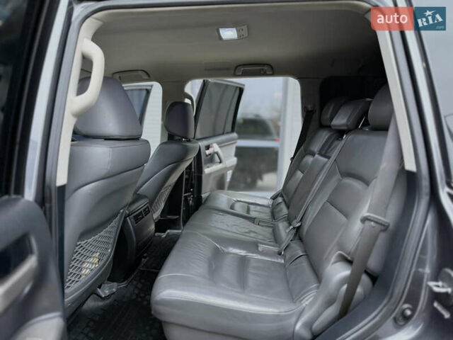 Зеленый Тойота Ленд Крузер, объемом двигателя 4.5 л и пробегом 267 тыс. км за 22999 $, фото 43 на Automoto.ua