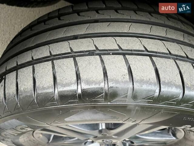 Зеленый Тойота Ленд Крузер, объемом двигателя 4.5 л и пробегом 235 тыс. км за 23500 $, фото 40 на Automoto.ua