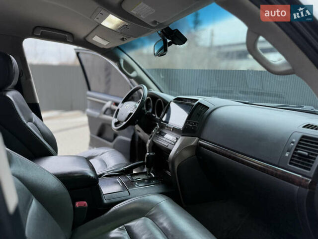 Зеленый Тойота Ленд Крузер, объемом двигателя 4.5 л и пробегом 267 тыс. км за 22999 $, фото 35 на Automoto.ua