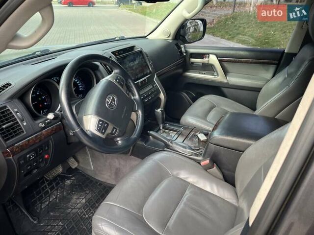 Зеленый Тойота Ленд Крузер, объемом двигателя 4.5 л и пробегом 235 тыс. км за 23500 $, фото 9 на Automoto.ua