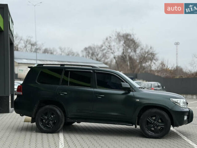 Зеленый Тойота Ленд Крузер, объемом двигателя 4.5 л и пробегом 267 тыс. км за 22999 $, фото 33 на Automoto.ua